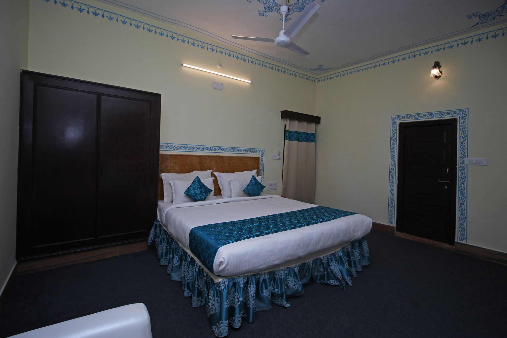 Oyo 9161 Hotel Janak Vilas أُودايبور المظهر الخارجي الصورة